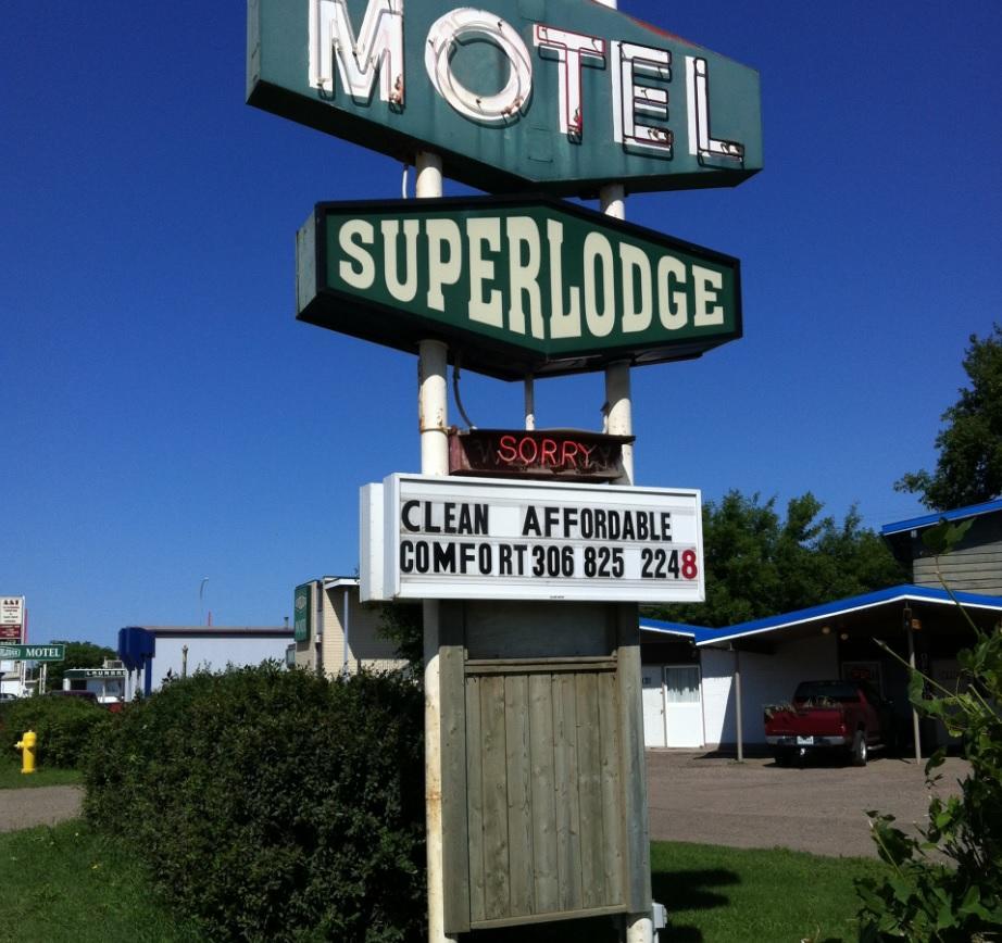 Superlodge Lloydminster Ngoại thất bức ảnh